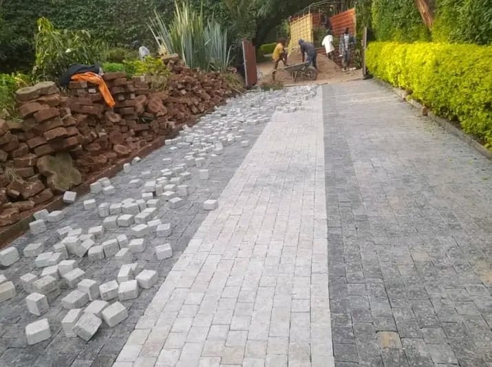 Residential garden cobblestone paving